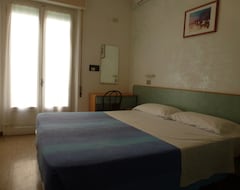 Hotel Gioiella (Rimini, Italy)