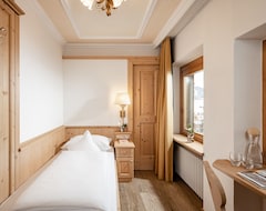 Khách sạn Romantic & Family Hotel Gardenia (Selva in Val Gardena, Ý)