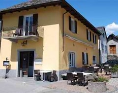 Otel Locanda Poncini (Maggia, İsviçre)