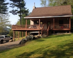 Toàn bộ căn nhà/căn hộ Beautiful Tucked Away Adirondack Mountain House (Stony Creek, Hoa Kỳ)