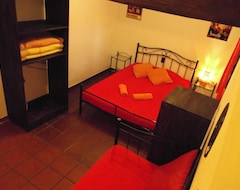 Hotel Twin Ensuite Room In A Cosy Guesthouse In A Small Village (Quéntar, Spanien)