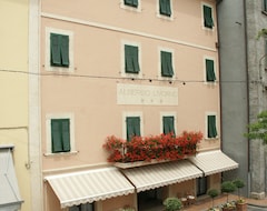 Khách sạn Albergo Livorno (Casciana Terme, Ý)