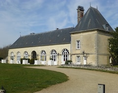 Toàn bộ căn nhà/căn hộ The Orangery Apartment, Chateau De La Trousse (Ocquerre, Pháp)