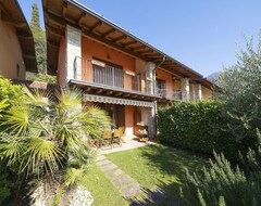 Hele huset/lejligheden Villa In Costa Paradiso With 2 Bedrooms Sleeps 6 (Costa Paradiso, Italien)