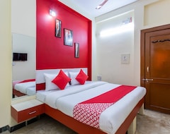 OYO 24109 Hotel Santushti (Dewas, Indija)