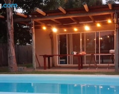 Koko talo/asunto Casa De Verano (Villa Elisa, Argentiina)
