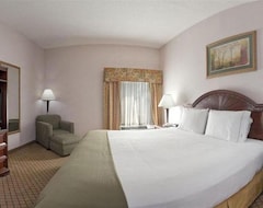 Hotelli Holiday Inn Express Hotel & Suites Cincinnati Northeast-Milford, an IHG Hotel (Milford, Amerikan Yhdysvallat)