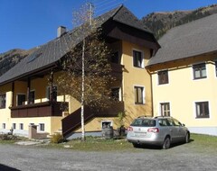 Apart Otel Ferienwohnungen Danglmaier - Stallbauer (Pusterwald, Avusturya)