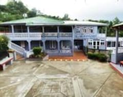 Khách sạn Classiqué International (Rosalie, Dominica)