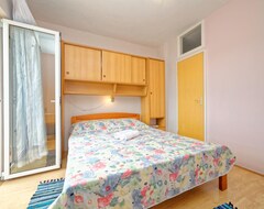 Hotel Rooms Anica 3114 (Rab, Croatia)