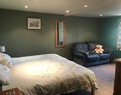 Hotel Manor Farm Bed And Breakfast (Buxton, United Kingdom)