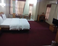 Khách sạn Apex Inn (Vapi, Ấn Độ)