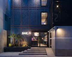 Khách sạn Hotel She, Osaka (Osaka, Nhật Bản)