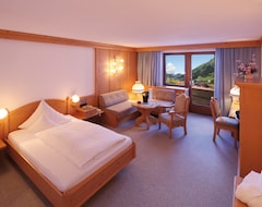 Hotel Omesberg (Lech am Arlberg, Austria)