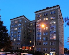 Hotel Lenox And Suites (Buffalo, Sjedinjene Američke Države)