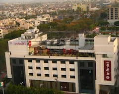 Khách sạn Hotel Infiniti (Indore, Ấn Độ)