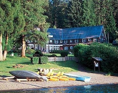 Khách sạn Lake Quinault Lodge (Quinault, Hoa Kỳ)