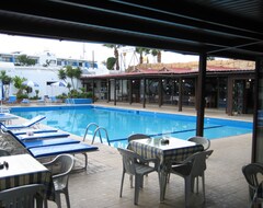 Căn hộ có phục vụ Hotel Konnos Bay (Protaras, Síp)