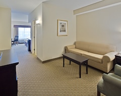 Khách sạn Holiday Inn Express Hotel & Suites Ottawa Airport, An Ihg Hotel (Ottawa, Canada)