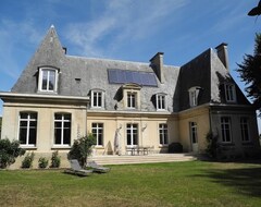 Hotel Le Château Dhermonville (Hermonville, France)