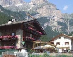 Khách sạn Val Udai (Mazzin, Ý)