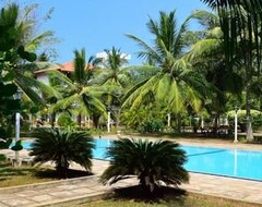 Hotel Lagoon Paradise (Colombo, Sri Lanka)