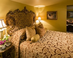 Hotel Russell Manor Bed & Breakfast (Morrisburg, Canadá)