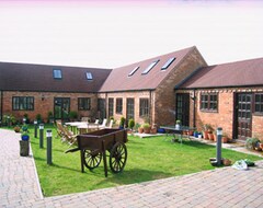 Khách sạn Church Farm Barns (Stratford-upon-Avon, Vương quốc Anh)