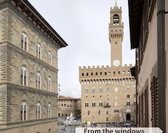 Hotel Great And Panoramic Flat Situated In The Very Heart Of Florence (Florencia, Italia)