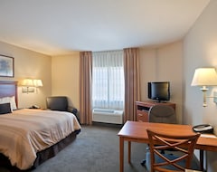 Khách sạn Candlewood Suites Portland Airport, An Ihg Hotel (Portland, Hoa Kỳ)