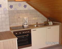 Tüm Ev/Apart Daire Cozy Apartments With Balcony 2-4 Persons South Facing Family-friendly (Hilders, Almanya)