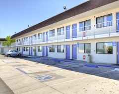 Hotelli Motel 6-Santa Nella, Ca - Los Banos - Interstate 5 (Gustine, Amerikan Yhdysvallat)