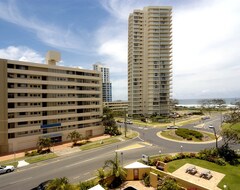 Hotel Hi Ho Beach Apartments (Broadbeach, Australia)