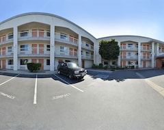 Hotel Super 8 By Wyndham Bakersfield/Central (Bakersfield, USA)