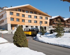 Hostel / vandrehjem Gstaad Saanenland Youth Hostel (Saanen, Schweiz)