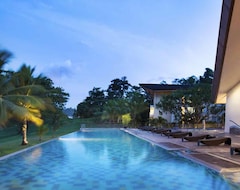 Khách sạn Novotel Manado Golf Resort & Convention Center (Manado, Indonesia)