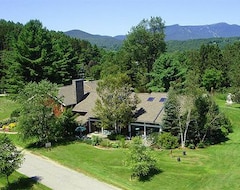 Khách sạn Bluebird Cady Hill Lodge (Stowe, Hoa Kỳ)