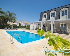 Tüm Ev/Apart Daire Beautiful Luxury Villa Oasis For 7 People With Private Pool (Vendrell, İspanya)