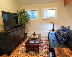 Cijela kuća/apartman Charming Garden Studio Cottage In North Green Lake (Seattle, Sjedinjene Američke Države)