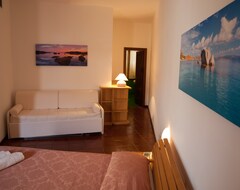 Hotel Garibaldi (La Maddalena, Italy)