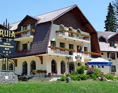 Hotel Ruia (Poiana Braşov, Romania)