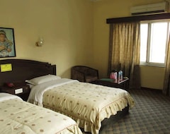 Hotel Royal Century (Bharatpur, Nepal)