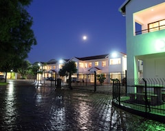 Bed & Breakfast Casa Bianca Guest Lodge (Hartbeesport, Nam Phi)