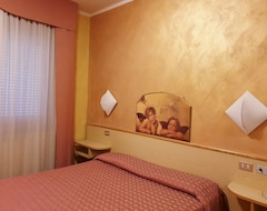 Khách sạn Hotel Paradiso (Bologna, Ý)