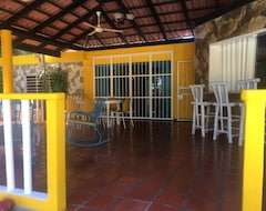 Hotel Villa Ana--paz Y Tranquilidad En La Playa (Nizao, Dominikanska Republika)