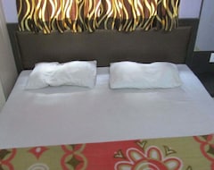 Otel Kaka Residency (Jalgaon, Hindistan)