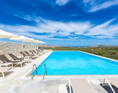 Hotel Dalabelos Estate (Perama, Greece)