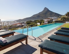 Căn hộ có phục vụ The Crystal Apartments (Camps Bay, Nam Phi)