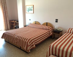 Otel Marcelli (Numana, İtalya)