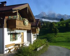 Otel Ferienhaus Stallerühtte (Maria Alm, Avusturya)